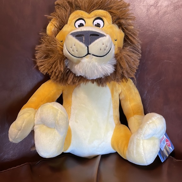 KOHLS NWT Lion Carnivores Cares Soft Plush Toy Doll Mane Dan Santat 2019 New - Picture 4 of 10